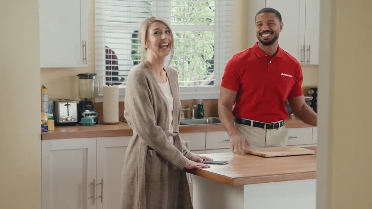 This is actually an amazing SNL sketch and Michael B. Jordan was the perfect man for the job 😭😭
