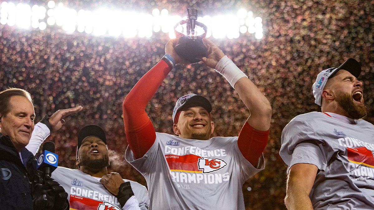 It was Patrick Mahomes II' night. 🏆 #ChiefsKingdom