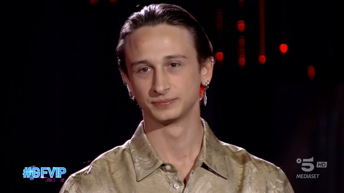 Il pubblico ha deciso che il VIP che deve abbandonare per sempre la Casa è... GEORGE! #GFVIP