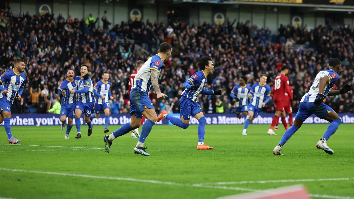 Every angle of THAT @Kaoru_Mitoma goal! 😍