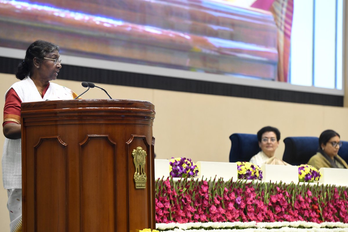 महिला सशक्तिकरण केवल सामाजिक न्याय का मुद्दा नहीं है, यह एक आर्थिक अनिवार्यता भी है। कार्यबल में महिलाओं की कम भागीदारी हमारे देश के सम्पूर्ण विकास में एक बड़ी बाधा है।