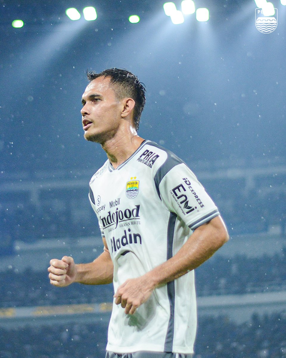 Debut dan langsung memberikan assist kepada David da Silva 🤙 Bule is Blue 🔵 #PERSIB