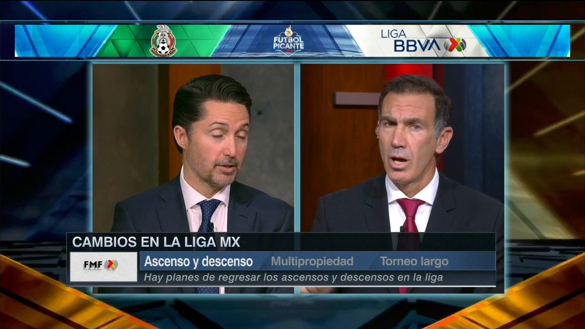 La cara de De Luisa con lo que le dice Paco Gabriel de Anda de Azcárraga es épica.