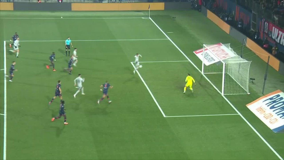 "Mbappe": Porque falló dos penales en el partido de PSG ante Montpellier y luego salió lesionado