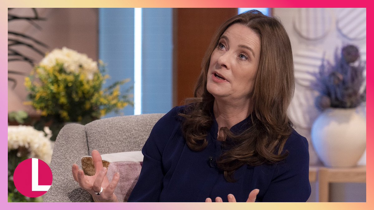 Education Secretary Gillian Keegan responds to Primary School Teacher Mr P MBE's honest words about what it's like to be a teacher and why they are striking. 📚 #Lorraine #TeacherStrike