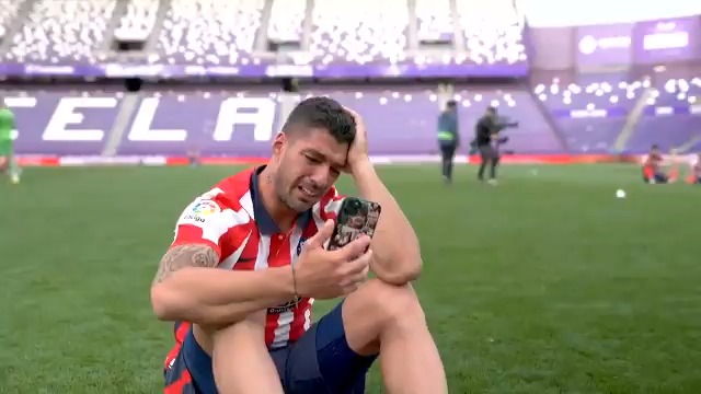 Yo tras abrir 600 sobres y haber sacado un mísero Maignan viendo que Twitter está plagado de TOTYs