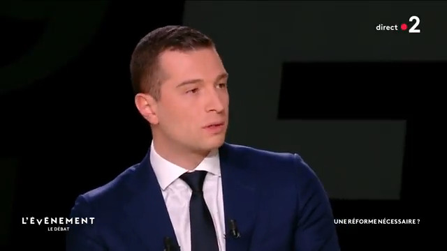 La #RéformeDesRetraites va être très dure pour le peuple français. Elle va peser sur la France qui a du mal à boucler ses fins de mois, sur les Français qui bossent, et qui subissent l'augmentation des prix des carburants, des péages, de l'électricité. @France2tv #Levenement