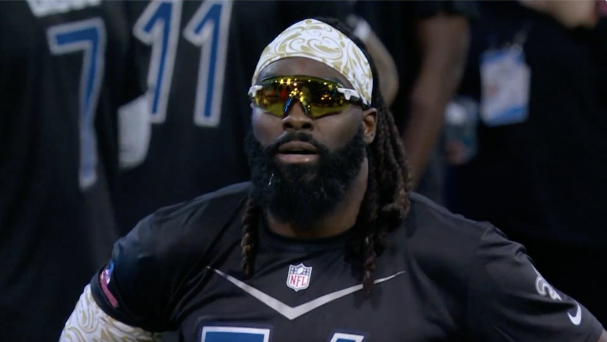 Our guy Demario Davis had the NFC Dodgeball game won for the defense, then a late call by the refs disqualified him because they said his game-winning throw hit Saquon in the face 👀 #ProBowlSkills | 📺: ESPN
