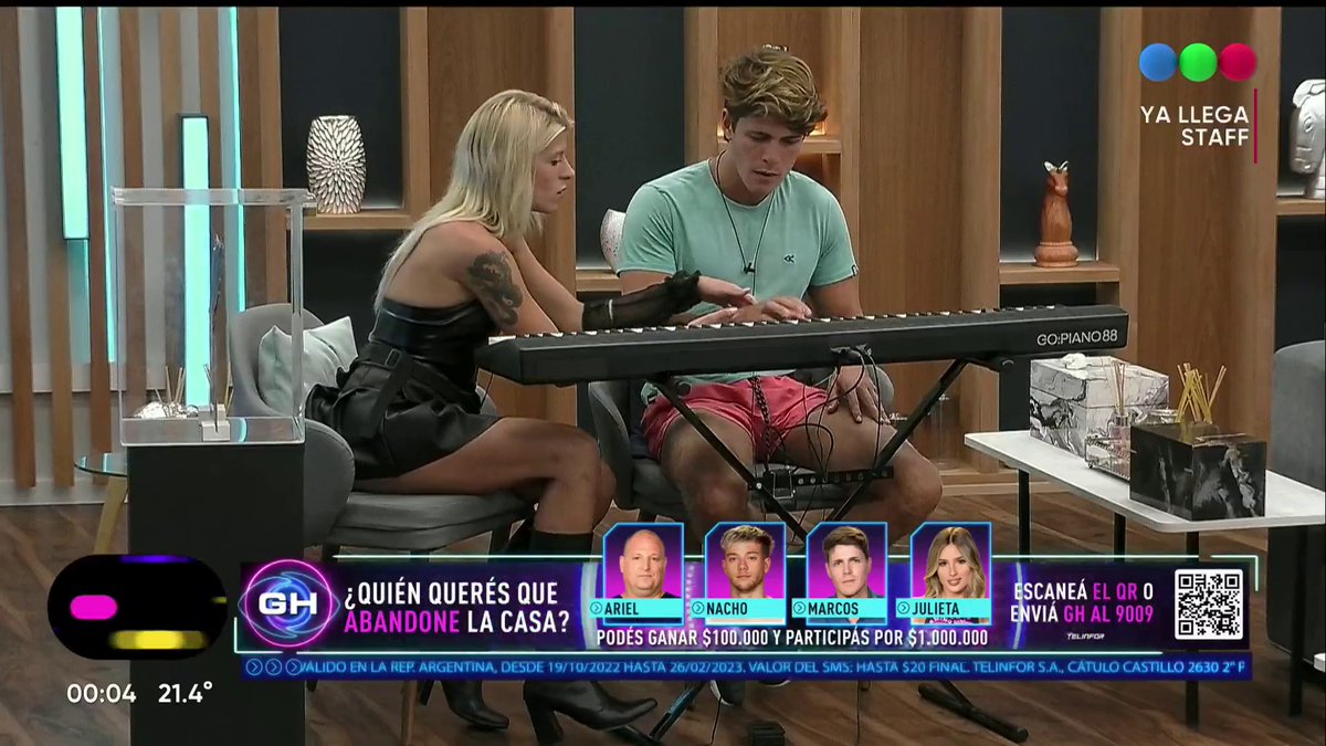 Camila le enseña a Marcos a tocar el piano🎹 ¡Mira #GranHermano gratis, las 24hs y en vivo por #GH2022