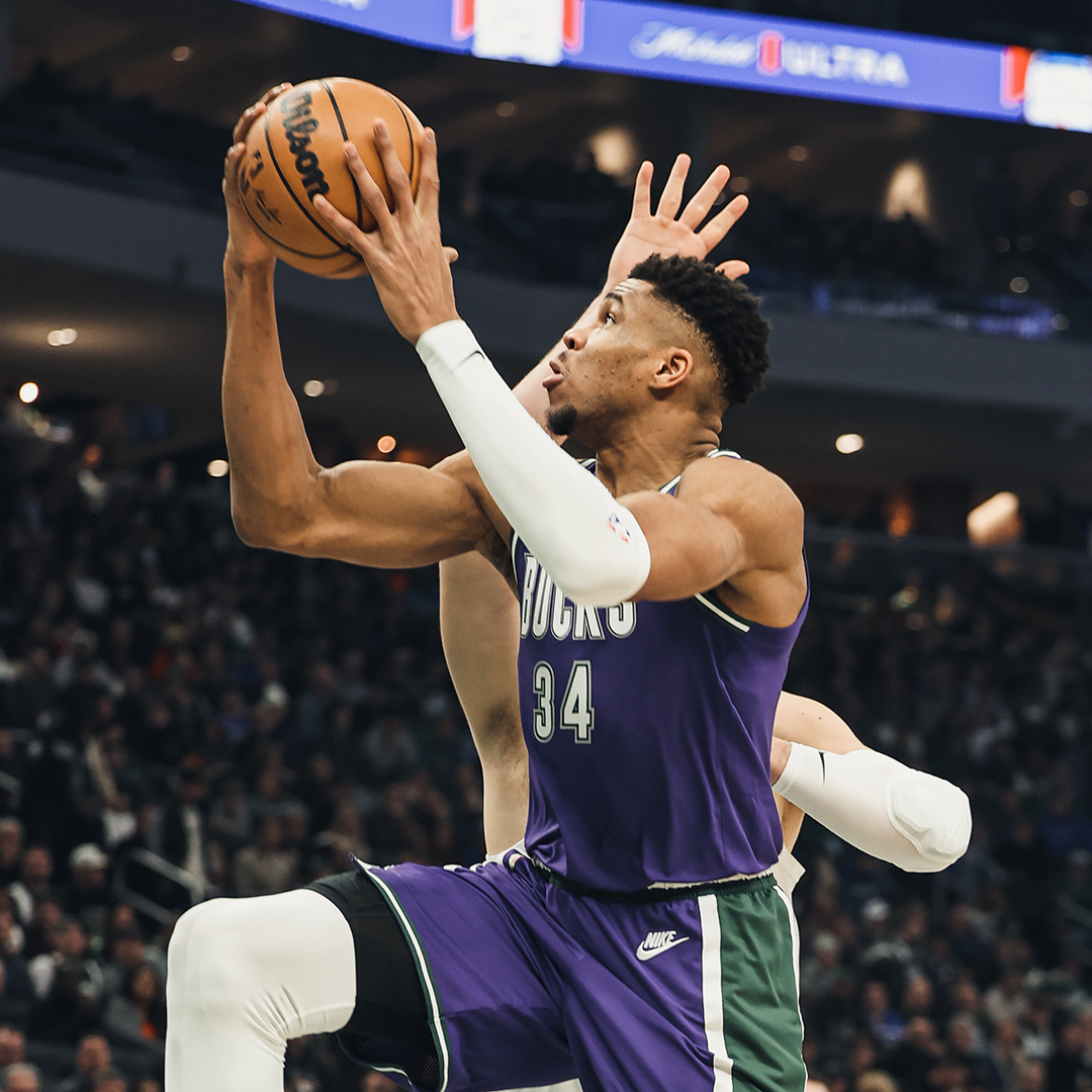 Giannis continues his MVP agenda. 54 PTS | 19 REB | 2 AST | 54 FG%