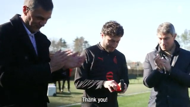 2️⃣0️⃣0️⃣ games A milestone to be proud of, Davide Calabria ❤️🖤 Un traguardo di cui essere fiero, capitano ❤️🖤 #SempreMilan