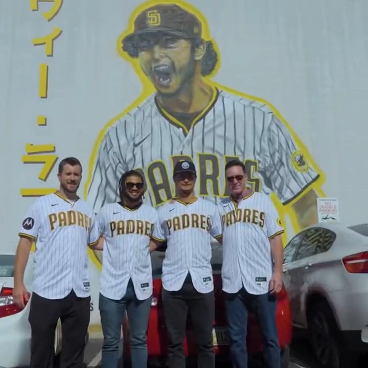 The North Tour spent the day at Walker Elementary, Convoy Street, Rady Children's Hospital-San Diego and with the Marines of 3rd Marine Aircraft Wing. #PadresCommunityTour