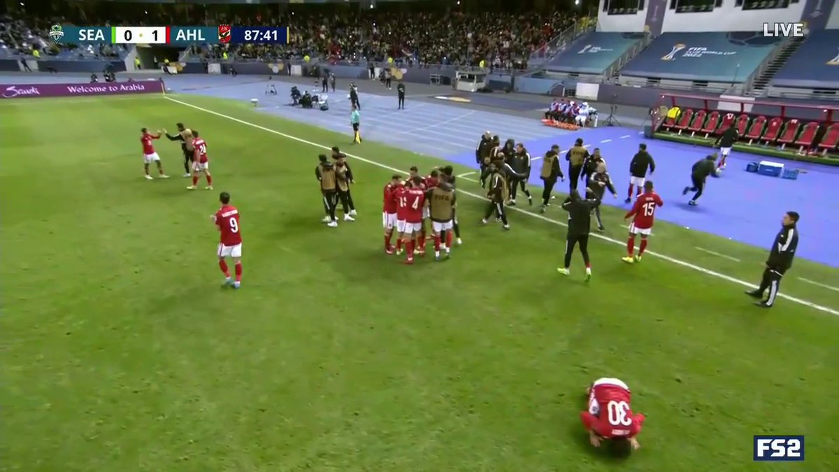 The 88th-minute goal that sent the Seattle Sounders home from the Club World Cup 💔 (via FOX Soccer)