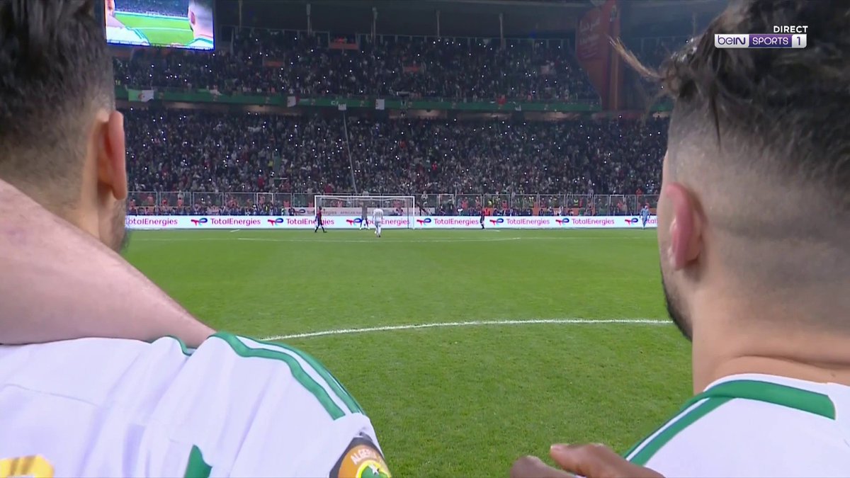 🏆🌍 #CHAN2022 🇩🇿 Aymen Mahious avait le ballon de la victoire au bout des pieds... mais il manque totalement son penalty !!!