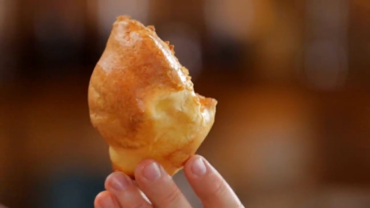 #YorkshirePuddingDay is a THING and we’re here for it…! 👏 Here’s how you make the PERFECT Yorkshire puddings, golden crispy on the outside & fluffy on the inside 👌