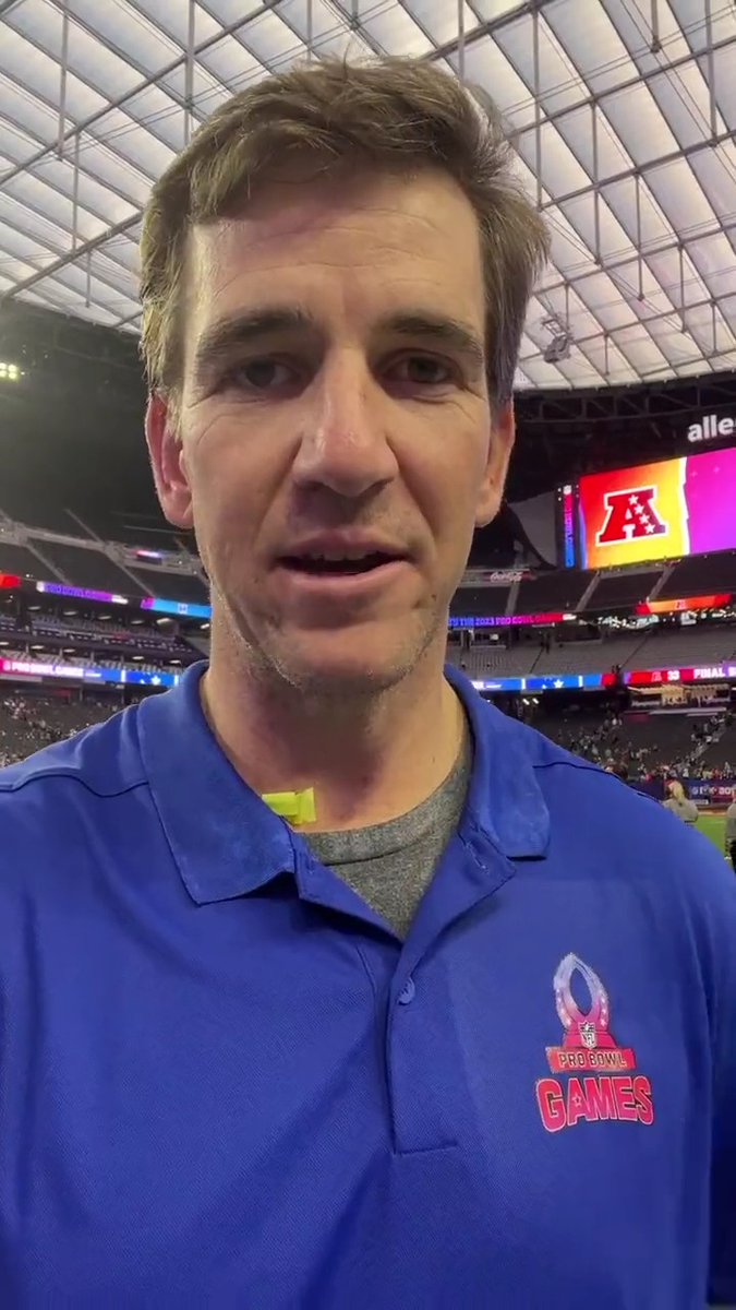 "I am the greatest coach of the Mannings." 😂 @elimanning has the bragging rights this year. #ProBowlGames