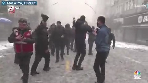 TV reporter runs as second quake hits Turkey while he's live on air. Latest updates: