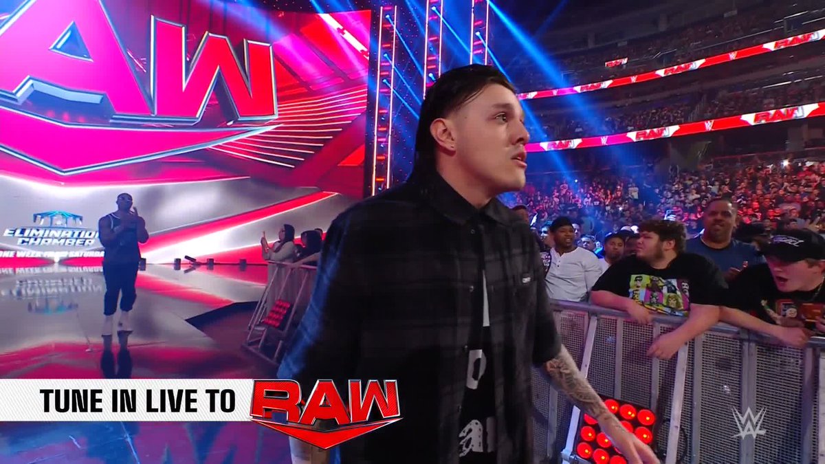 GLAM SLAM to Dominik!!! Hey RheaRipley_WWE, did ya see that one?! 😉 #WWERaw