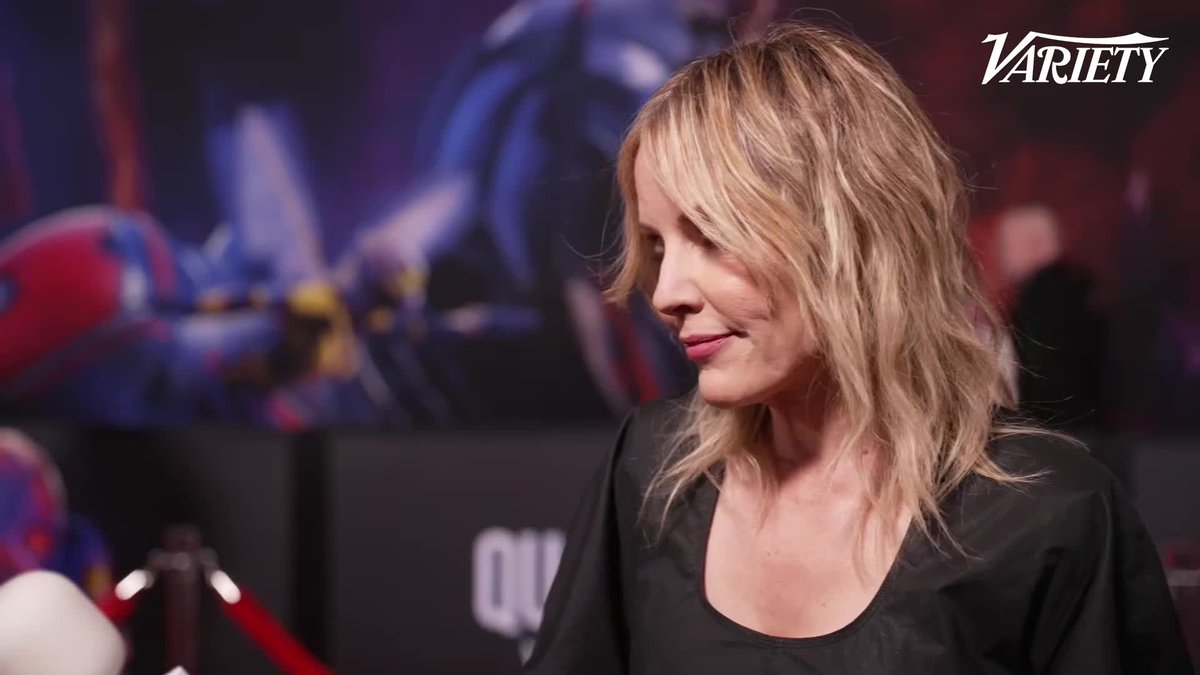 Emma Caulfield Ford reveals her advice for Marvel newbies like Jonathan Majors and Kathryn Newton. #AntManAndTheWasp