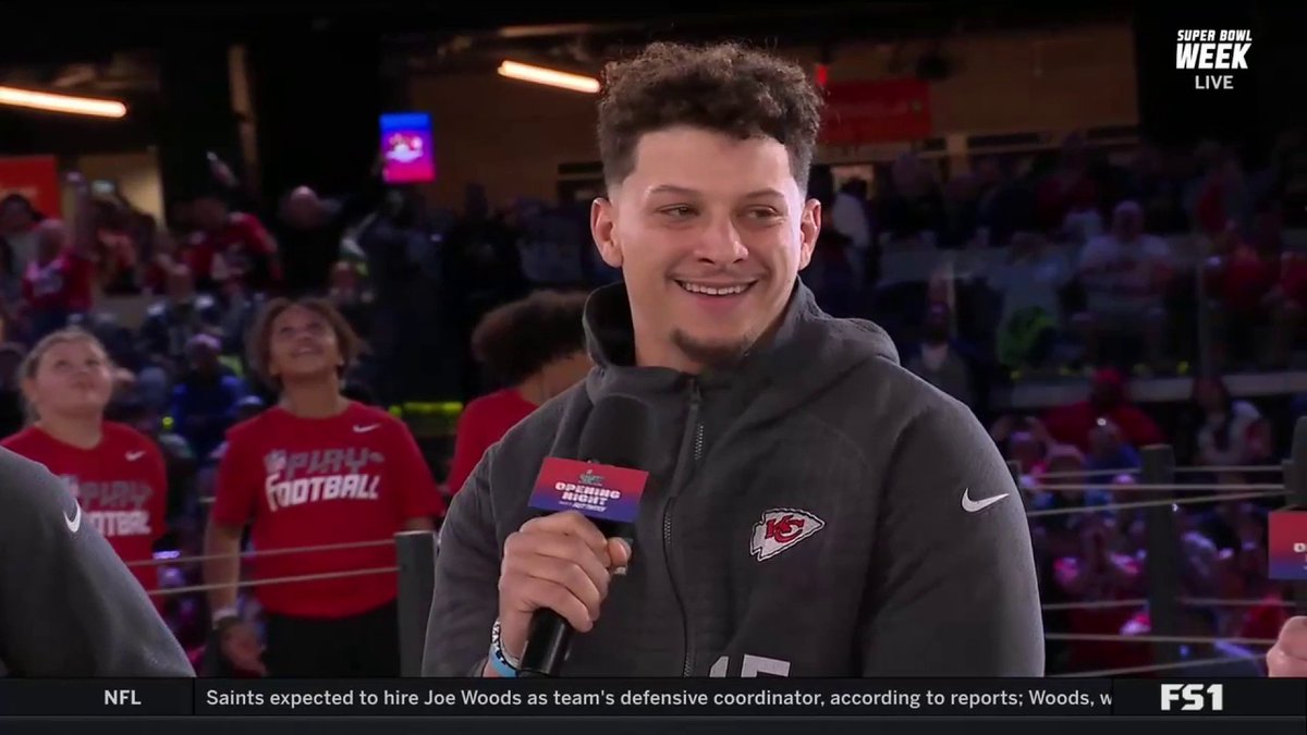 Mahomes got a LOUD standing O