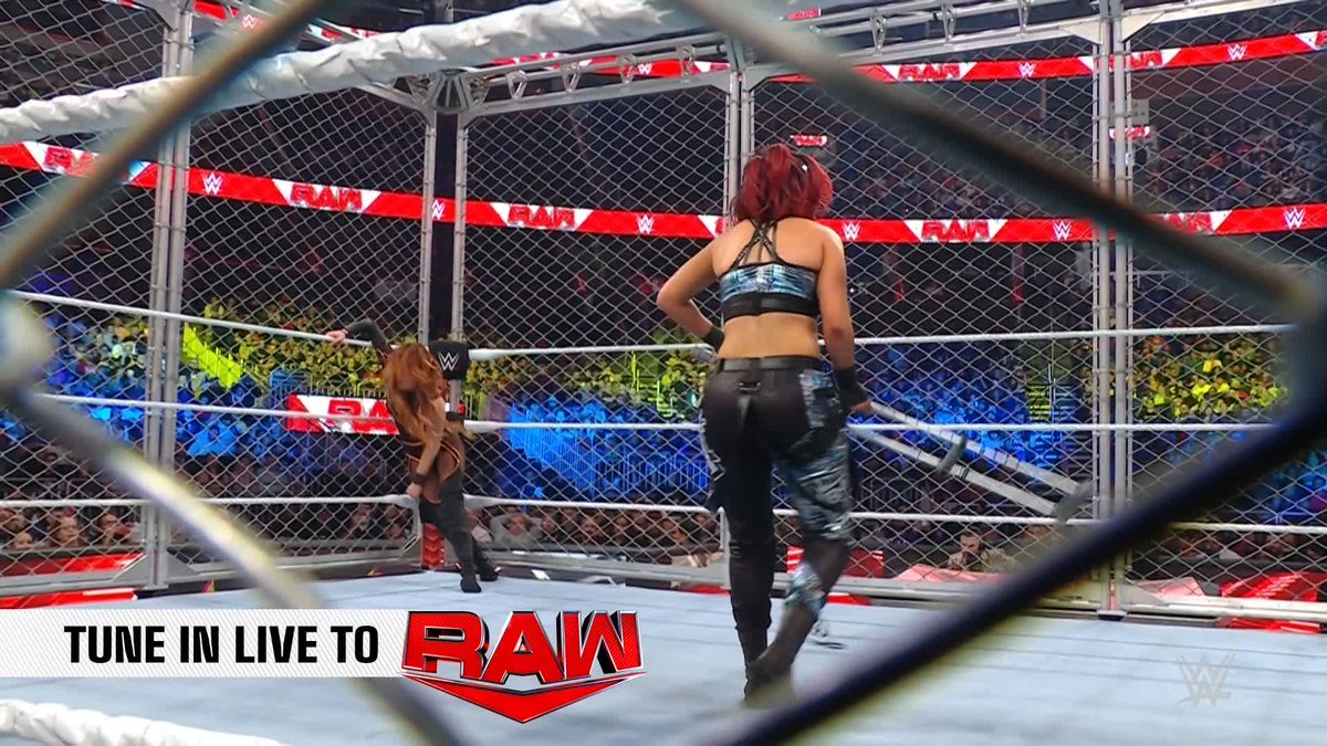 IT'S LITA! Amy Dumas is back on #WWERaw!
