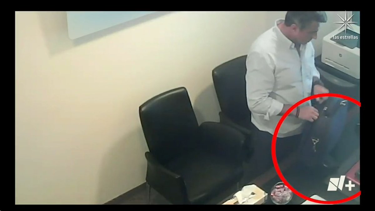 #EnPunto obtuvo videos de dos funcionarios del gobierno de Layda Sansores, en Campeche, así como de una senadora de Morena, donde se les ve recibiendo fajos de dinero. #EnPunto con Enrique Acevedo | #DecideInformado | Síguelo por