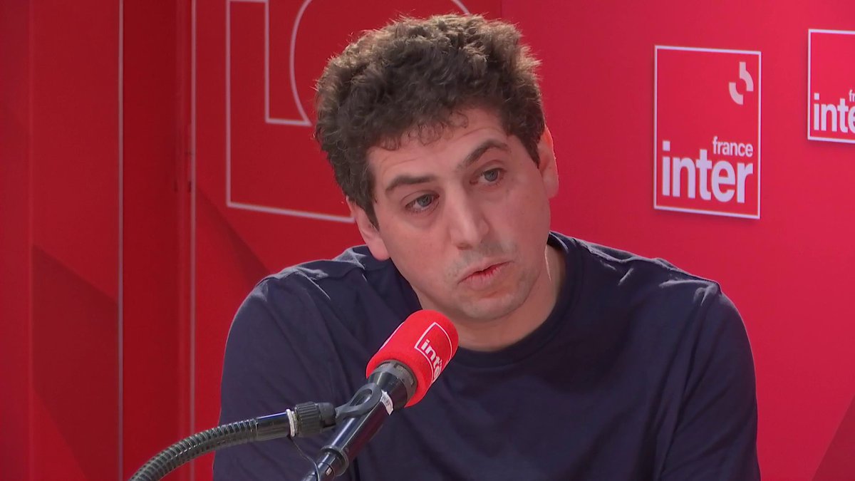 Une retraite de 1.200 euros brut minimum pour tous, promet le gouvernement ? "C'est complètement faux", estime l'économiste Michael Zemmour. "Il y aura au moins une personne sur quatre qui sera en dessous", selon lui. #le7930inter