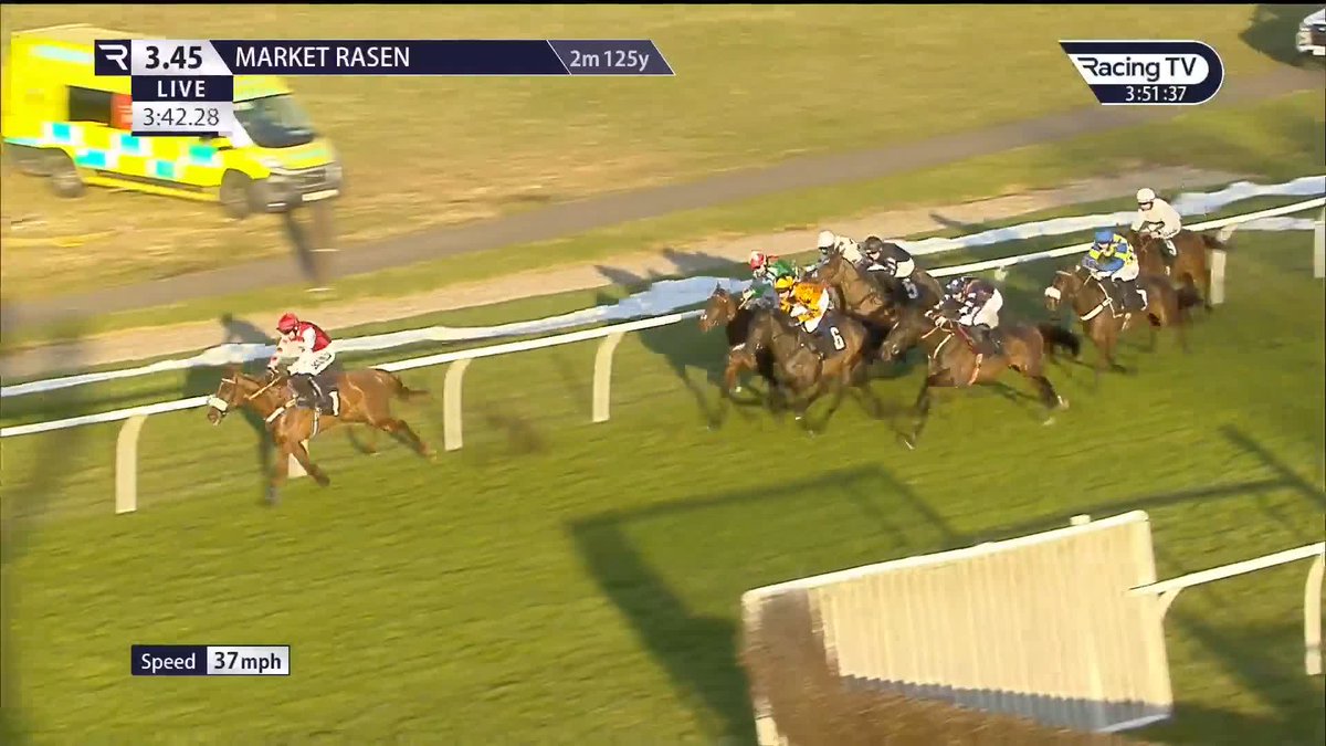 Dysart Enos takes the scalp of Queens Gamble in the Listed feature with the pair clear at Market Rasen Racecourse. The winner is two from two under Rules ad looks a lovely prospect for Fergal O'Brien and Paddy Brennan 🏇