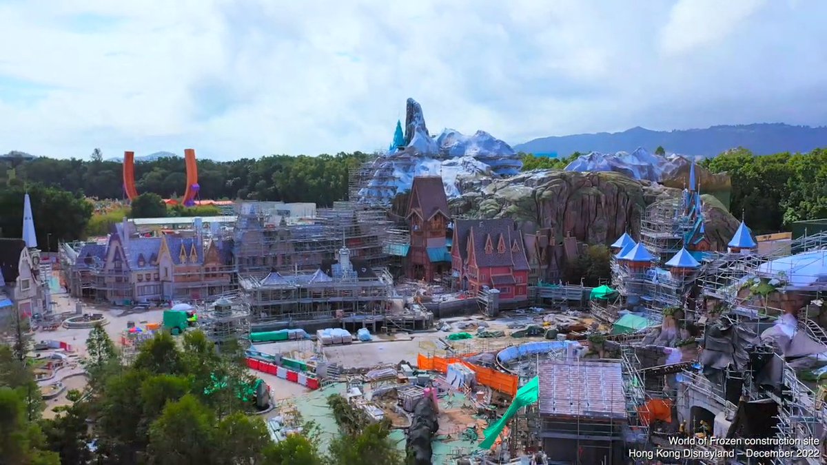 We’re sharing a #FirstLookfromHKDL as construction continues in World of Frozen at Hong Kong Disneyland! ❄️ The Arendelle village is almost complete, including the clock tower, Elsa’s Ice Palace, and Arendelle Castle. We have more sneak peeks here: