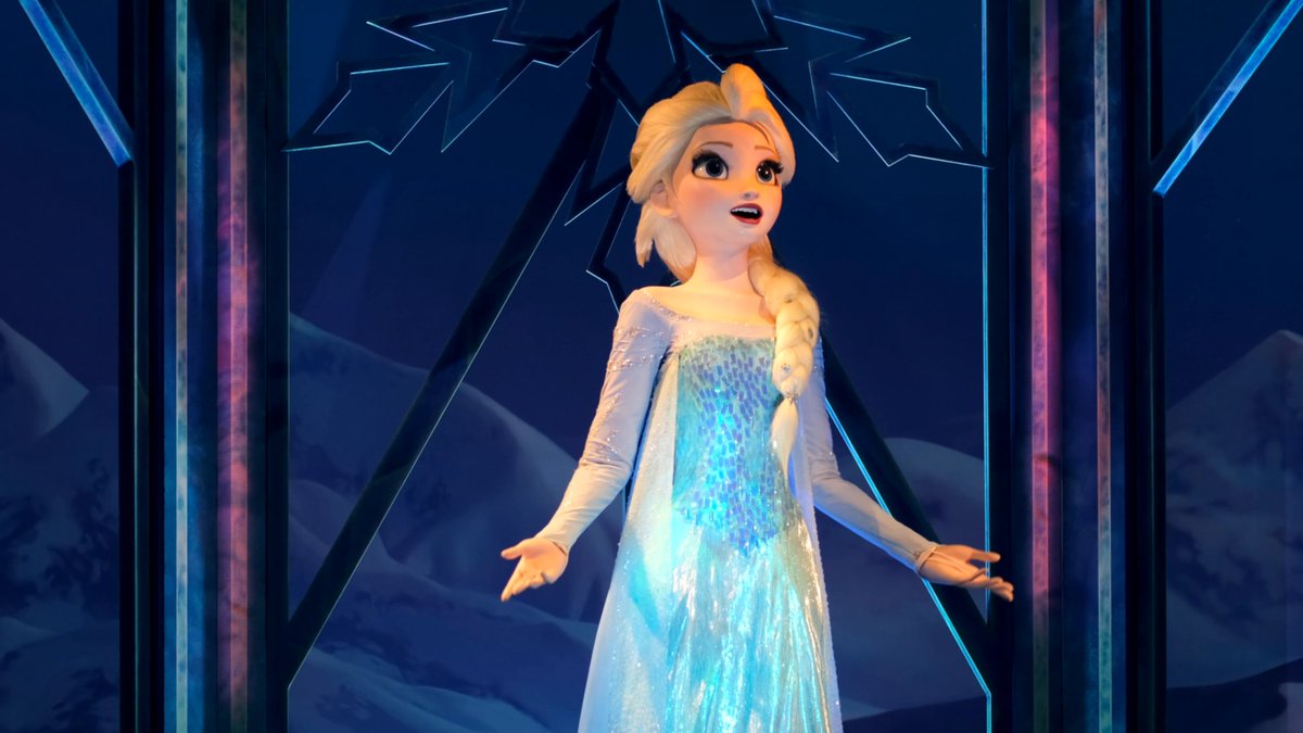 We couldn’t keep it in ❄️ Here’s a sneak peek of Elsa, coming to the Frozen Ever After attraction at World of Frozen in. And that’s not the only #FirstLookfromHKDL we're sharing: