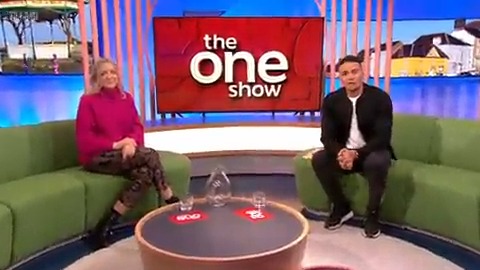 🚨 WE'RE LIVE... and a huge BBC Casualty announcement awaits! 🏥 Join Lauren Laverne and Jermaine Jenas on BBC One and BBC iPlayer now! 📺 As always, get in touch using #TheOneShow! 📩 Watch live 👉 #Casualty