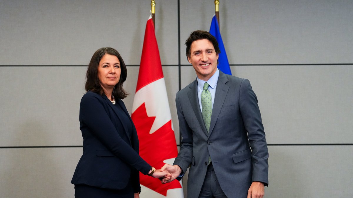 WATCH: Prime Minister Justin Trudeau and Alberta Premier Danielle Smith shared an awkward handshake during a frosty sit down ahead of a health-care summit with Canadian premiers. Read more: