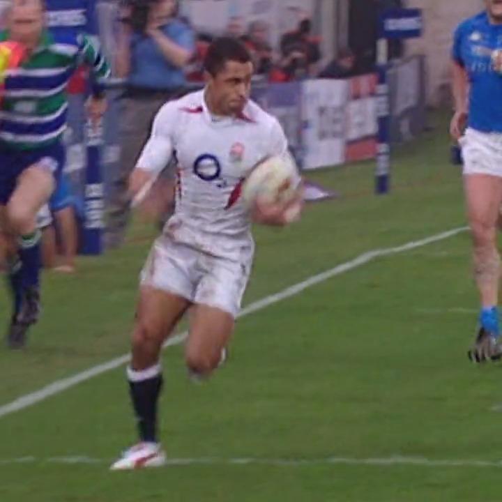 Robinson ➡️ Lewsey ➡️ Robinson 💥 Throwback to this classic Jason Robinson try from 2004. #ENGvITA