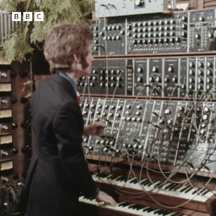 #OnThisDay 1970: Wendy Carlos demonstrated how to synthesise electronic noise into musical sound. To discover more pioneers of electronic music, go here -