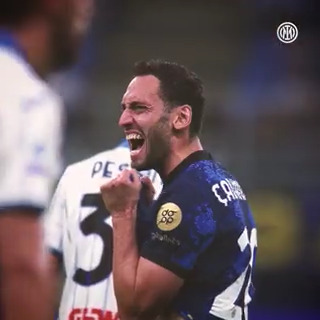 29 tahun Hakan Çalhanoğlu 🎈 Satu kata untuk sang Birthday Boy 👇