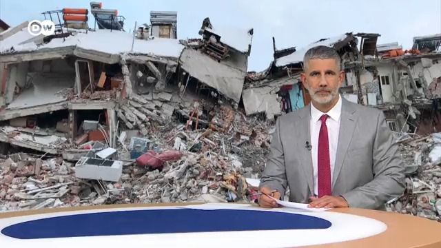 Elbistan'da kurtarma çalışmaları ağır ilerliyor "Ablam, kardeşim, iki yeğenim var. AFAD'a bildirdik. Yedi kez aradık, geliyoruz deyip gelmediler" "Malzemelerini topladılar, çekip gittiler, devletin afeti bu" #DWHaber ekibi Batu Bozkürk, Cem Fakir, Ethem Tosun deprem bölgesinde