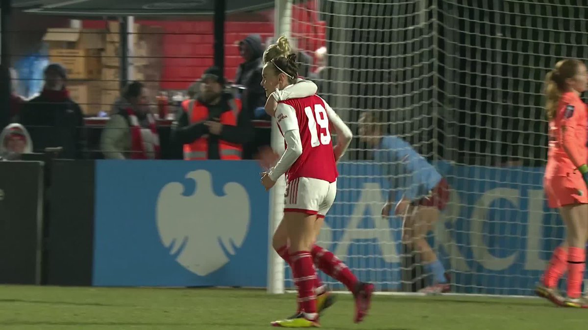 WE HAVE A GOAL! @SBlackstenius puts Arsenal Women in front! #ContiCup