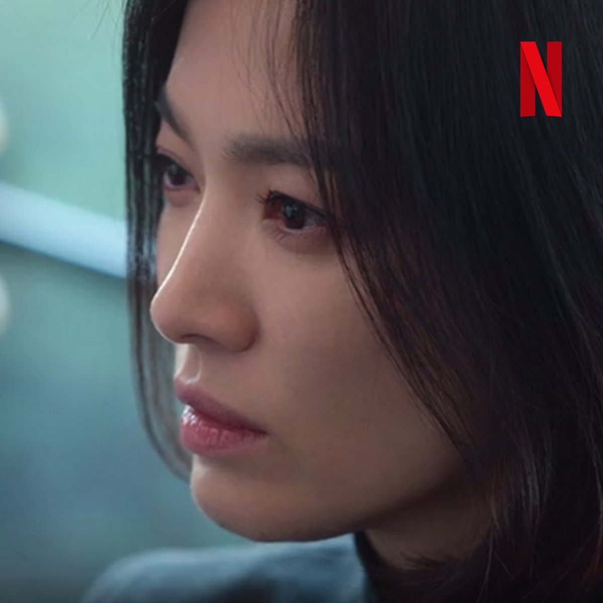 어서 와, 나의 지옥으로. 벗어날 수 없는 지옥이자 구원의 늪으로 끌려들어 간 이들의 이야기. <더 글로리> 파트2, 3월 10일 오직 넷플릭스에서. #더글로리 #TheGlory #송혜교 #이도현 #임지연 #염혜란 #박성훈 #정성일 #김히어라 #차주영 #김건우 #넷플릭스 #Netflix