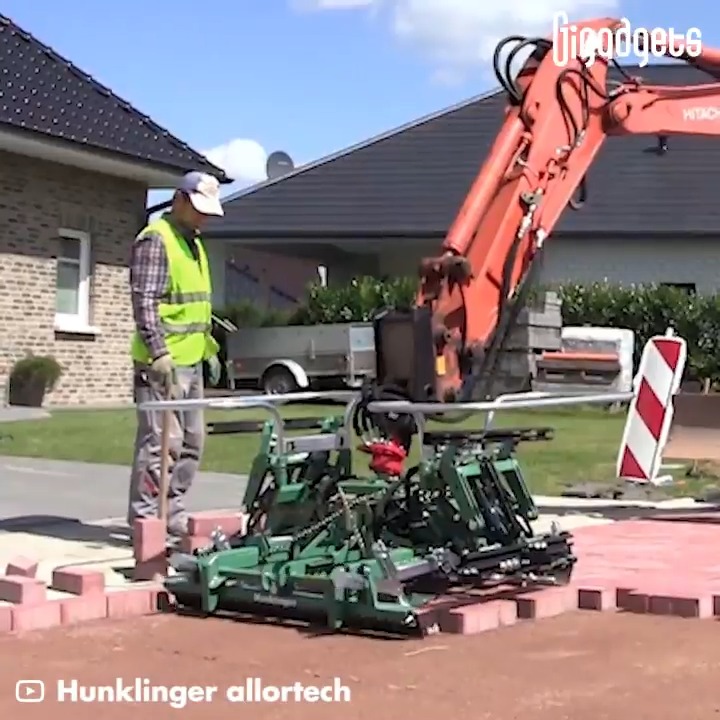 Paver laying is satisfying to watch. Machine in the video: Hunklinger paver laying clamp #gigadgets #constructionequipment #pavers #urbanism #machinery