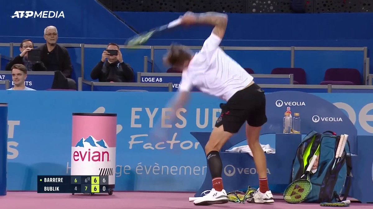 Tre sönderslagna racketar i Alexander Bubliks totala utbrott 🤯😡