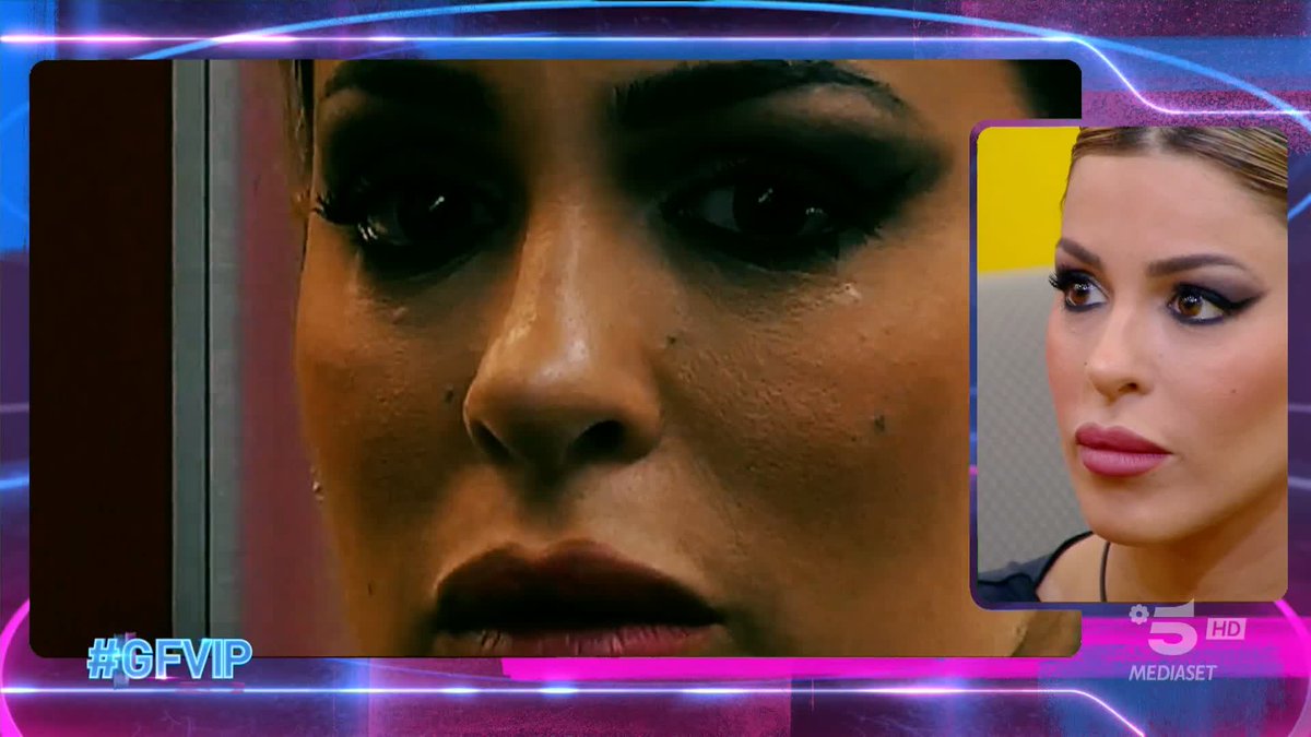 "Ti piaceva? Ti sei innamorato?" Impossibile per Oriana non farsi domande... e Martina inizia a scoprire le sue carte. #GFVIP