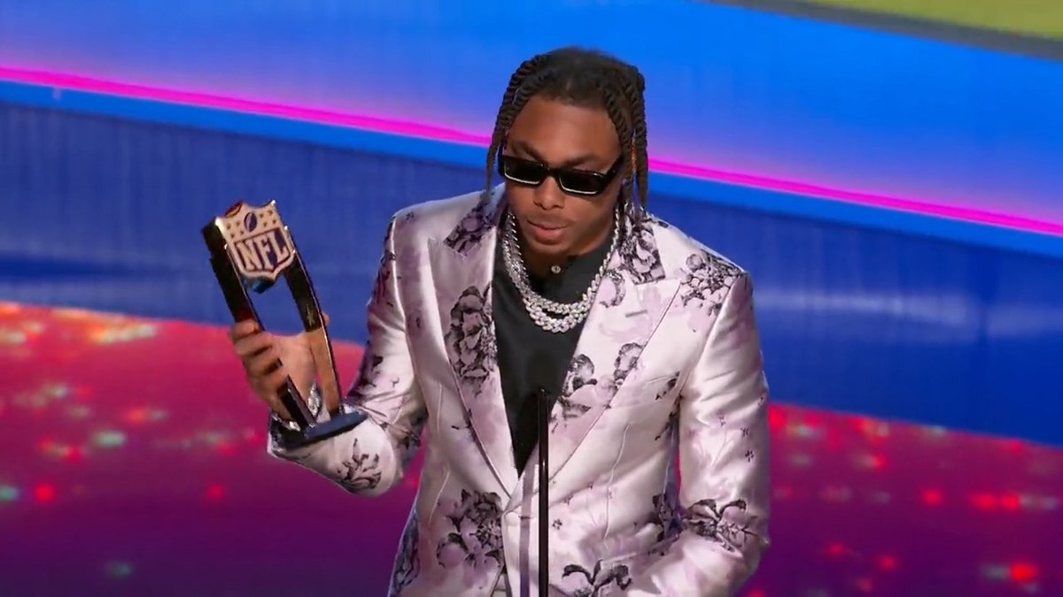 Just getting started. JJETS✈️ 📺: #NFLHonors on NBC