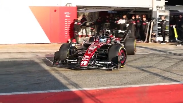 Your first look at #F1 2023 on track. ♥️ #GetCloser