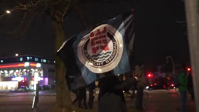 In den Farben getrennt, in der Sache vereint. Ein Rückblick auf unsere gemeinsame Mahnwache mit BIG vor dem Derby am vergangenen Freitag. #gemeinsam #EintrachtStattZwietracht