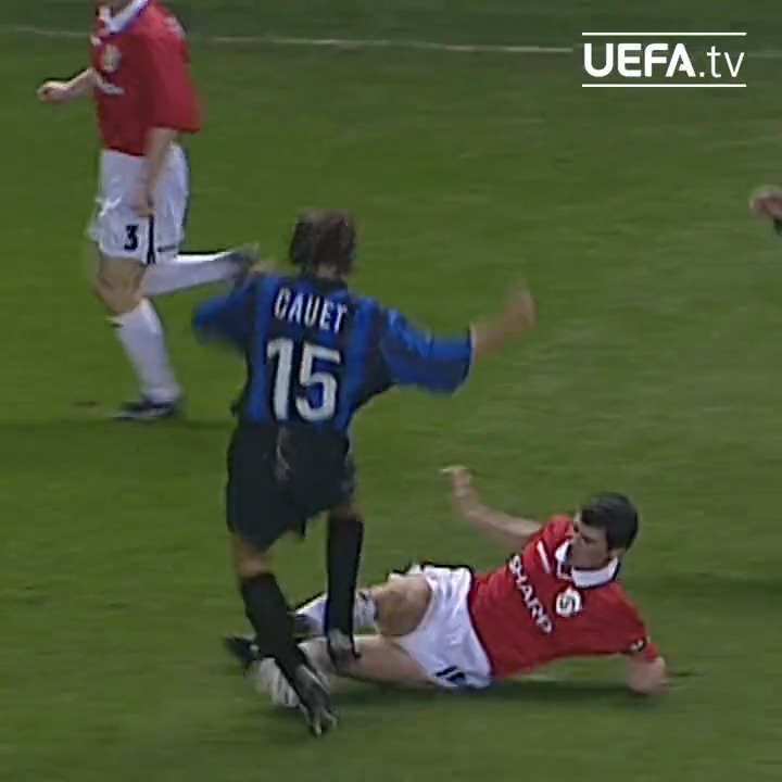 😤 Roy Keane was a warrior in the middle #UCL