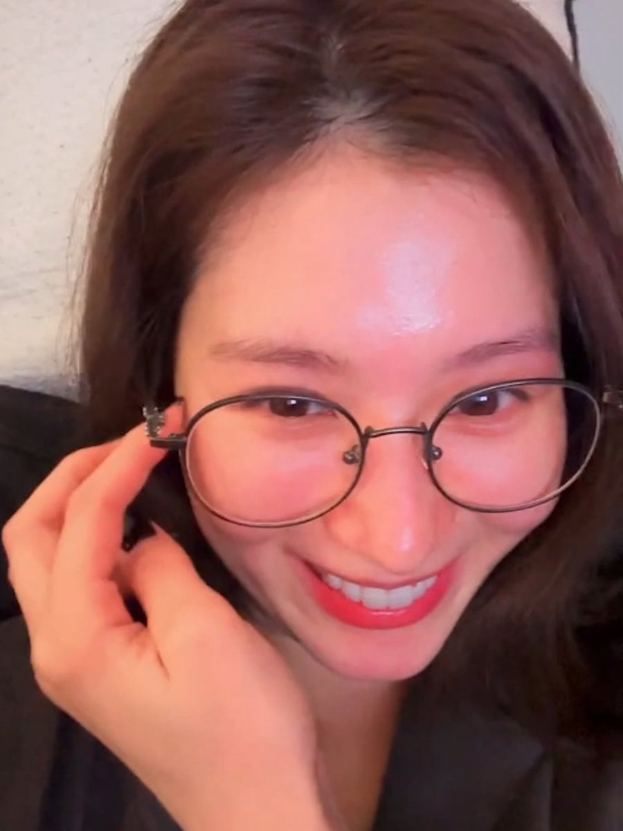 Sana getting shy because of how bright it is, look how red she gets omg SHE'S SO CUTE