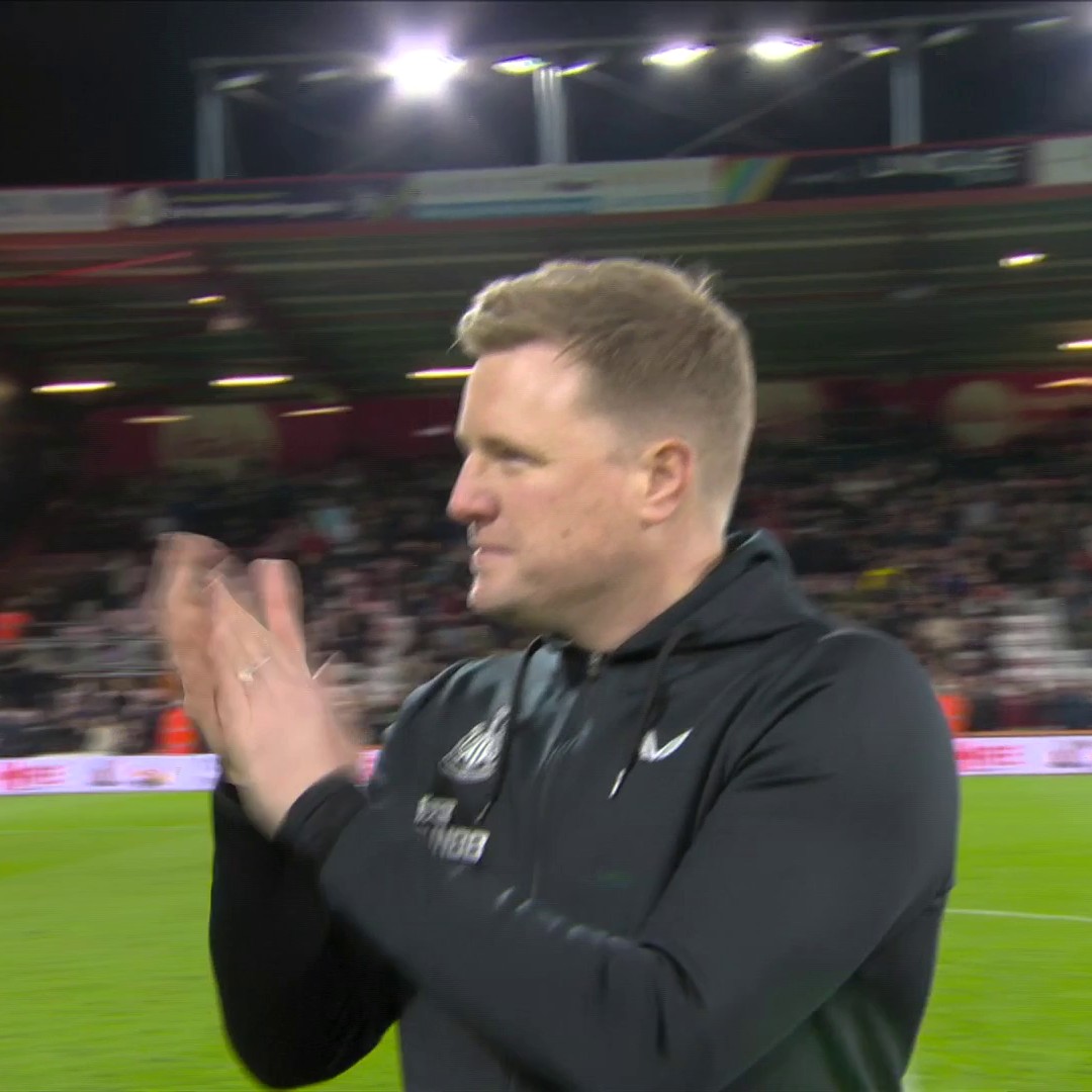 Touching moment for Eddie Howe as he leaves the Vitality Stadium to a standing ovation! 👏🍒