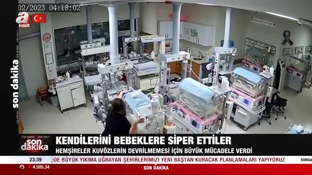 Kendilerini bebeklere siper ettiler! Gaziantep’te hemşireler, deprem anında içinde bebek bulunan kuvözlerin devrilmemesi için büyük mücadele verdiler. #Deprem #Kahramanmaraş #Gaziantep #Türkiye #Mucize