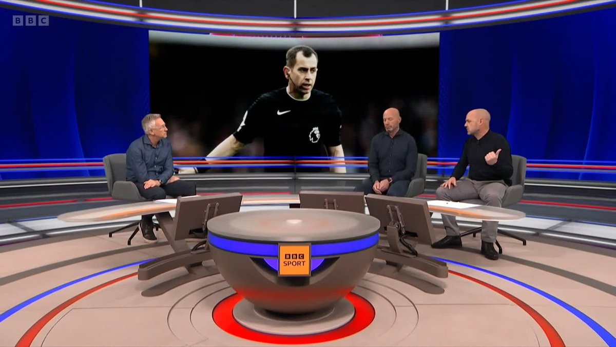 "It's an awful error." Alan Shearer has criticised VAR for missing TWO offside Brentford players in the build up to Ivan Toney's equaliser against Arsenal 🗣 Watch live: #MOTD #BBCFootball
