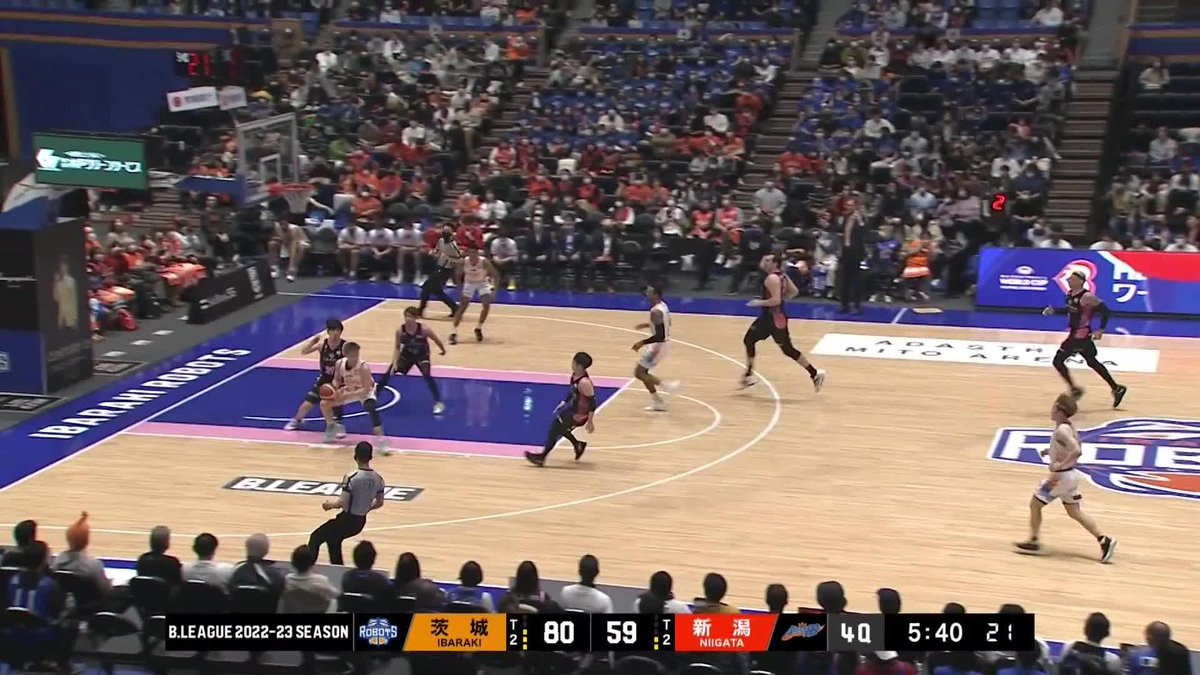 🆚 #茨城ロボッツ 4Q 途中経過 新潟 68-85 茨城 #コフィ・コーバーン ダンク💥 📡 #バスケットLIVE で生配信中